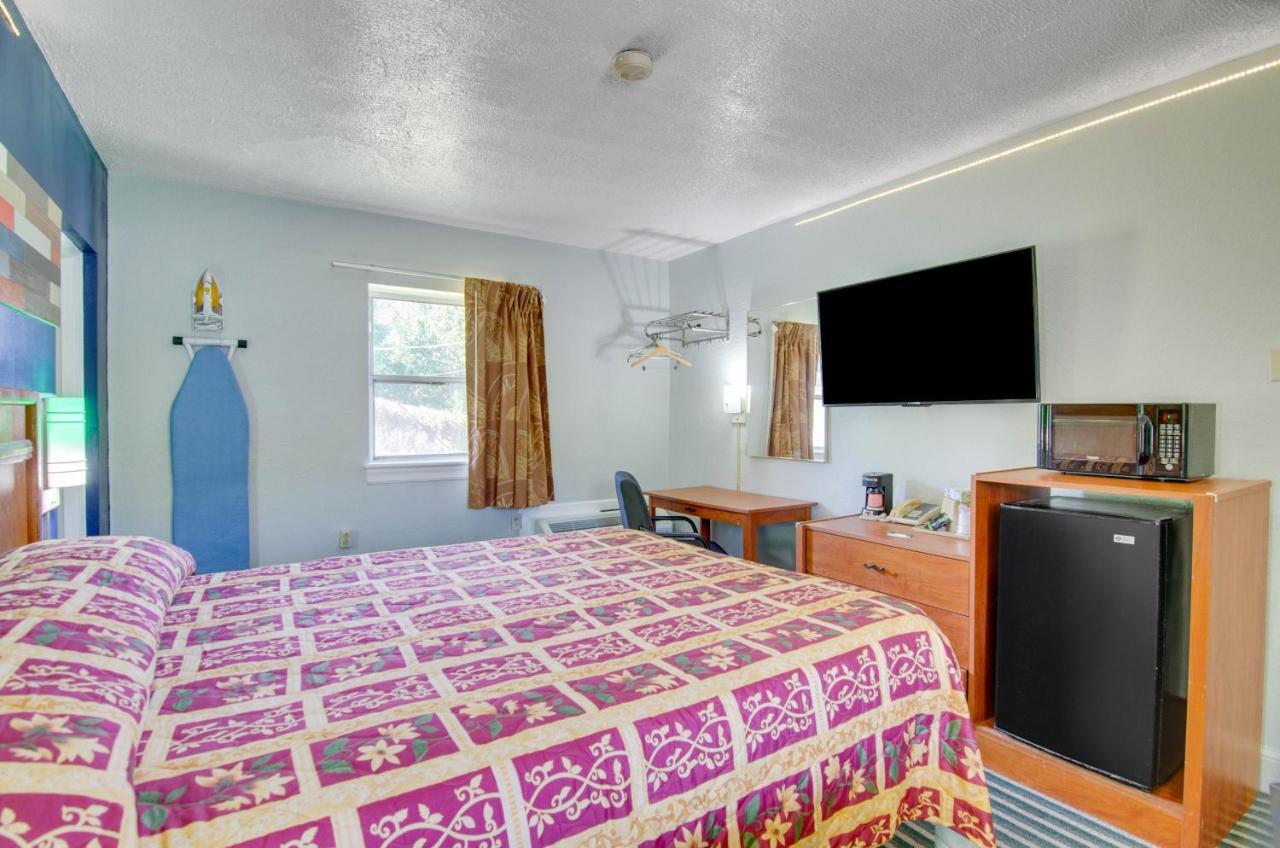 Scottish Inns Collinsville - Martinsville 外观 照片