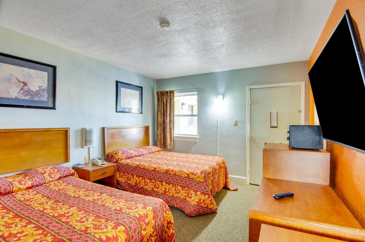 Scottish Inns Collinsville - Martinsville 外观 照片