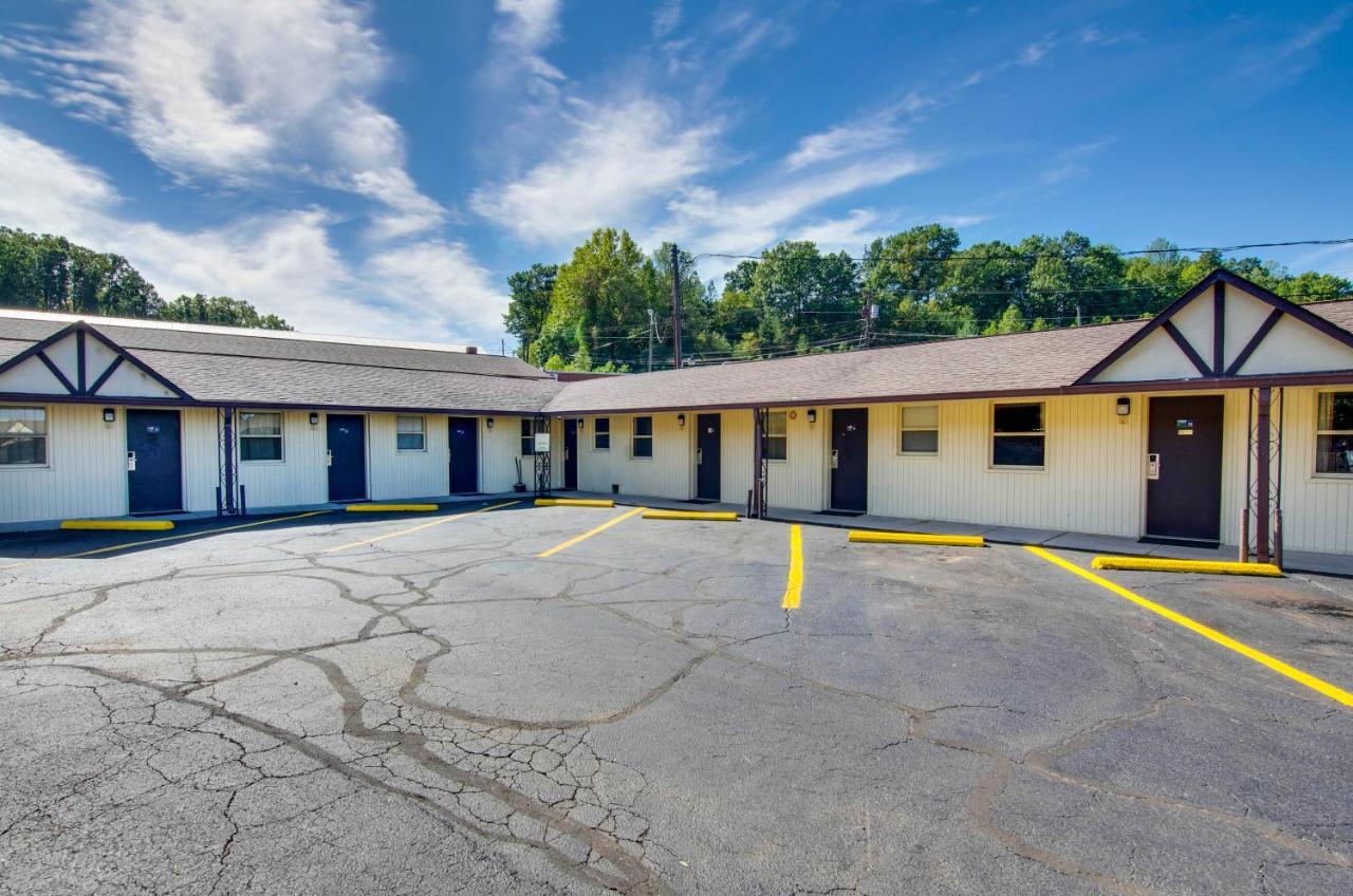 Scottish Inns Collinsville - Martinsville 外观 照片